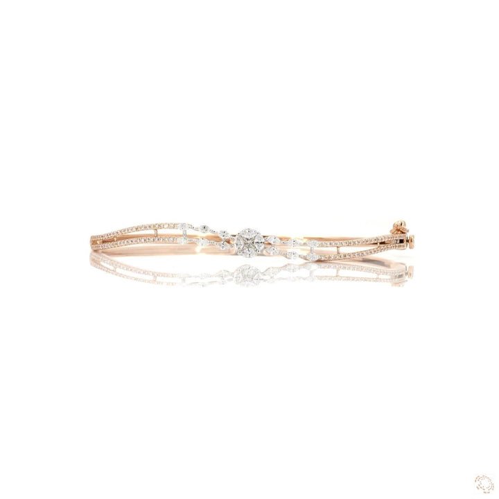 Aquilina Bracelet: Flowing Elegance of Light