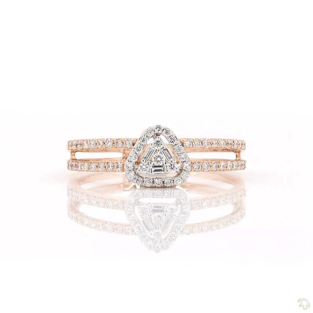 Heart's Triangular Desire : A chique Engagement ring.