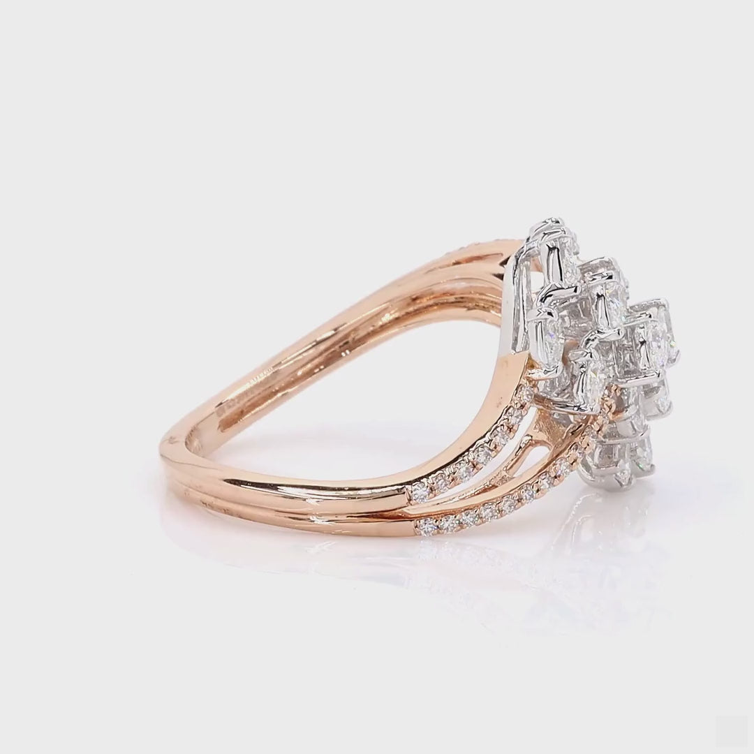 Fluid Elegance Ring : Feel the Flow