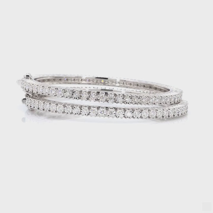 Eternal Elegance - Solitaire Round Bangle