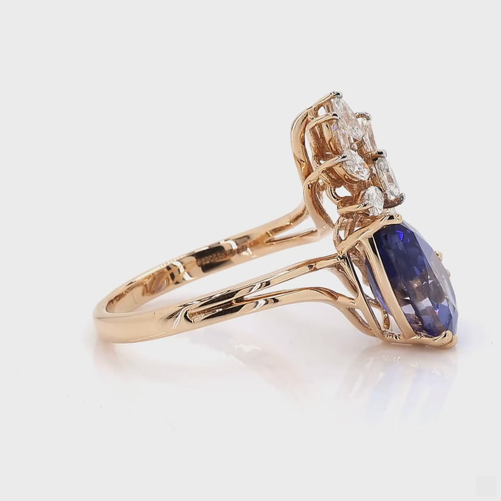 Blue Horizon : Classic Charm Cocktail Ring