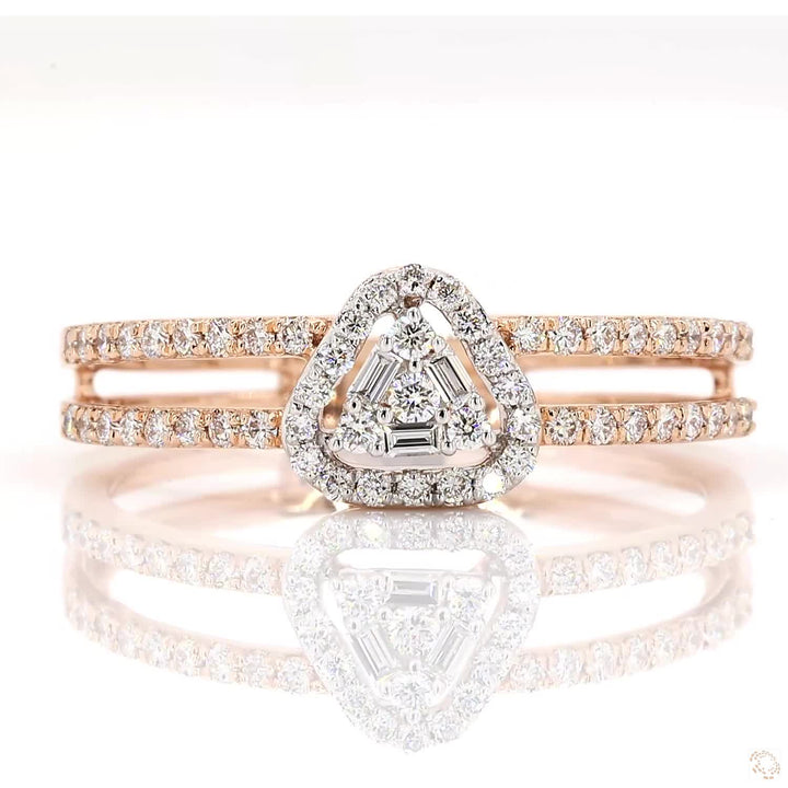 Heart's Triangular Desire : A chique Engagement ring.
