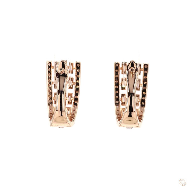 Diamond Cascade: A Flowing fall of Diamonds in a Tapered Hoop